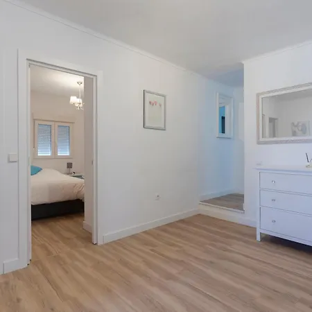 Villa Stunning 5 Bedroom Villa, Sea Views, Private Pool, Estepona, Sleeps Up To 12 Estepona