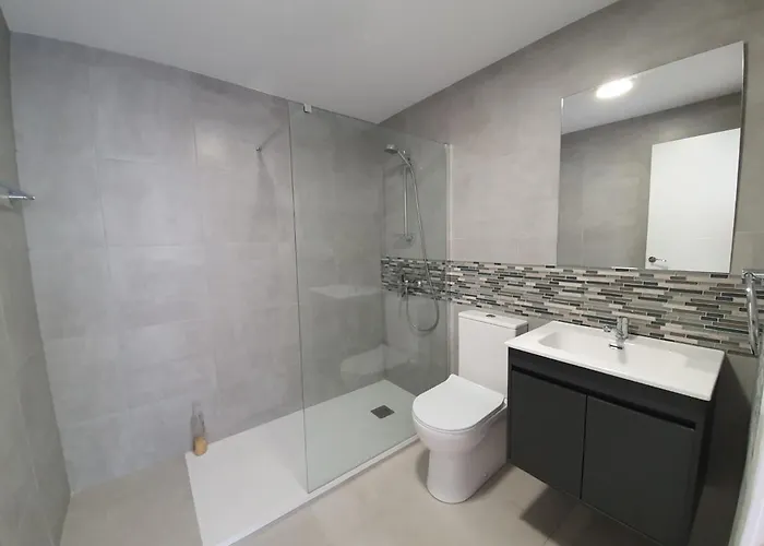 Stunning 5 Bedroom Villa, Sea Views, Private Pool, Estepona, Sleeps Up To 12 Villa *