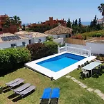 Stunning 5 Bedroom Villa, Sea Views, Private Pool, Estepona, Sleeps Up To 12 *