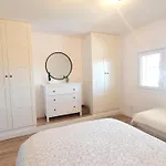 Stunning 5 Bedroom Villa, Sea Views, Private Pool, Estepona, Sleeps Up To 12 Estepona
